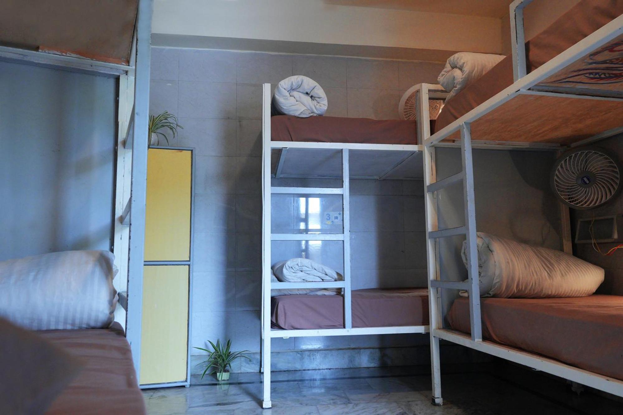 Хостел Shalom Backpackers Ришикеш Экстерьер фото