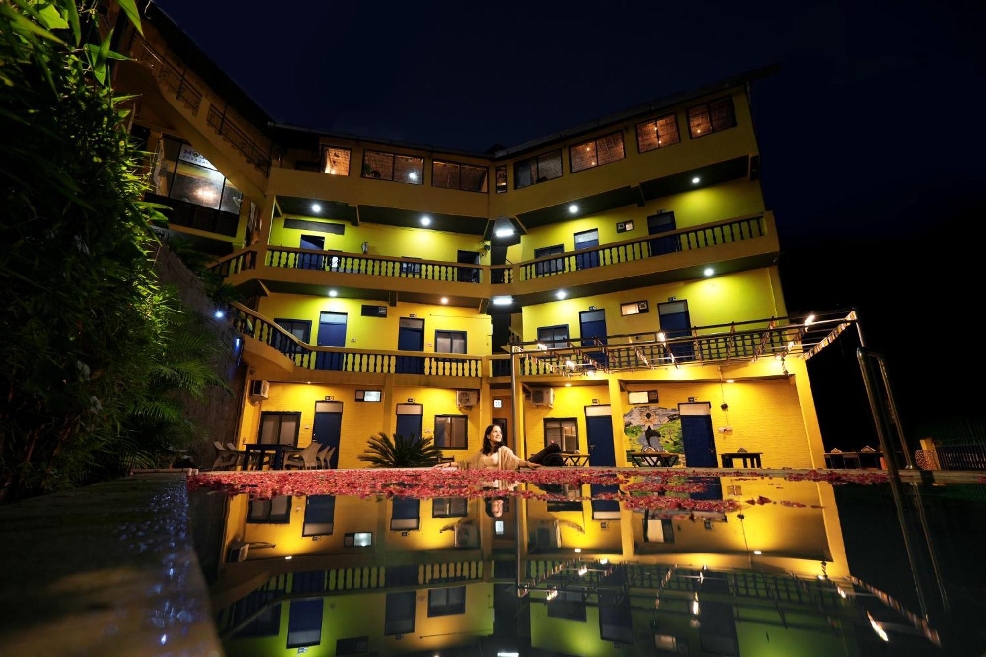 Хостел Shalom Backpackers Ришикеш Экстерьер фото